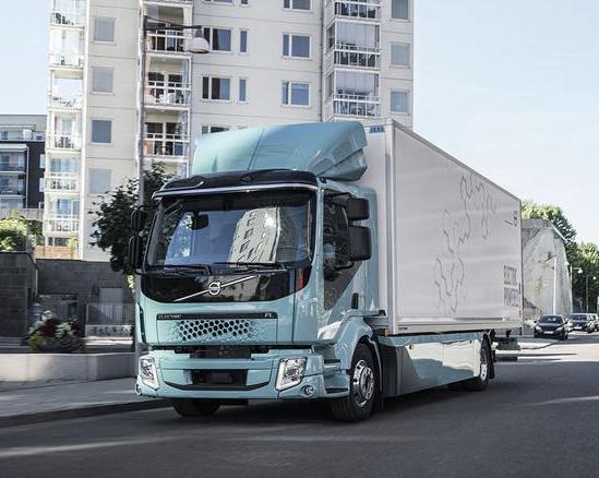 Volvo Trucks предлагает электрические грузовики FL Electric и FE Electric с улушенными характеристиками аккумуляторов