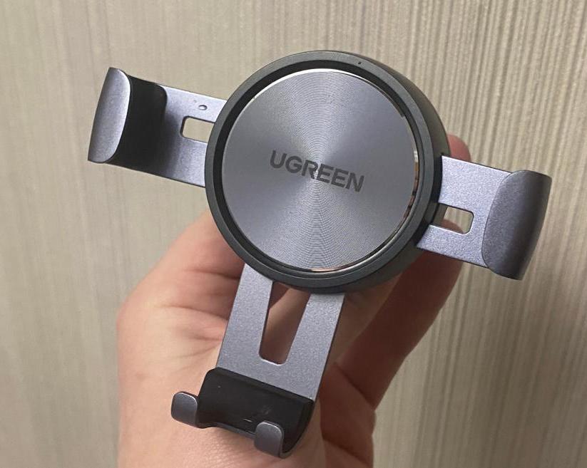 Гравитационный и обычный держатели Ugreen. Какой лучше?